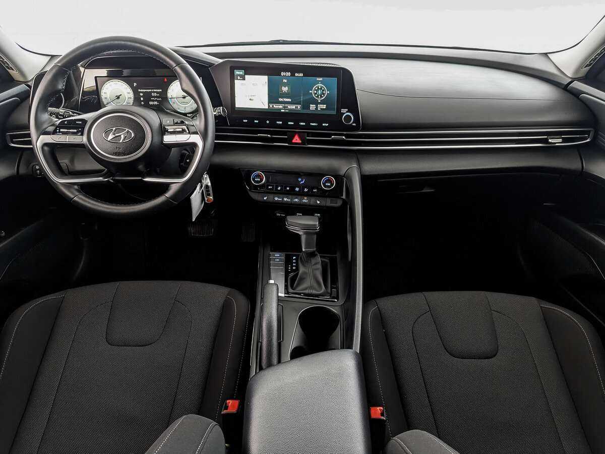 Hyundai Elantra 2021 года с пробегом. Фото: #10