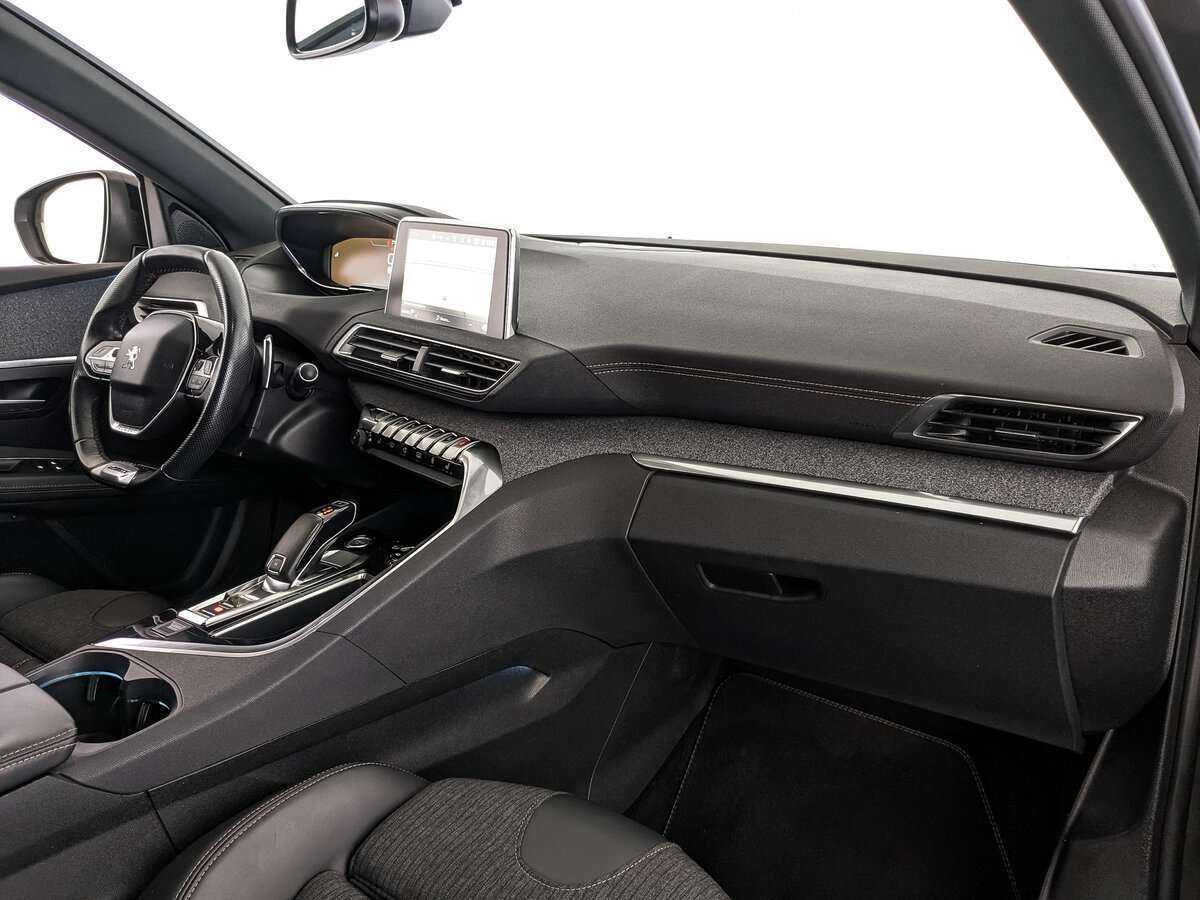 Peugeot 3008 2018 года с пробегом. Фото: #8