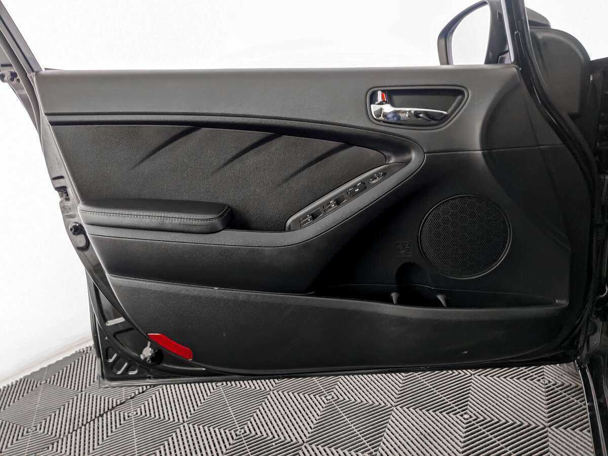 Kia Cerato 2015 года с пробегом. Фото: #14