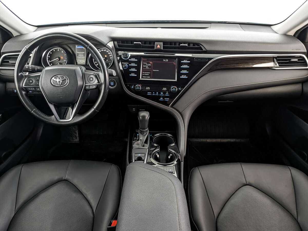 Toyota Camry 2019 года с пробегом. Фото: #8