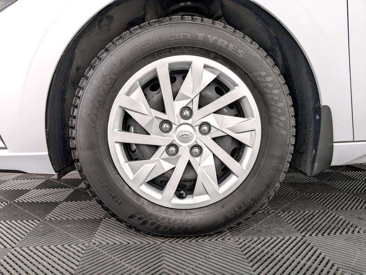 Hyundai Elantra 2022 года с пробегом. Фото: #17