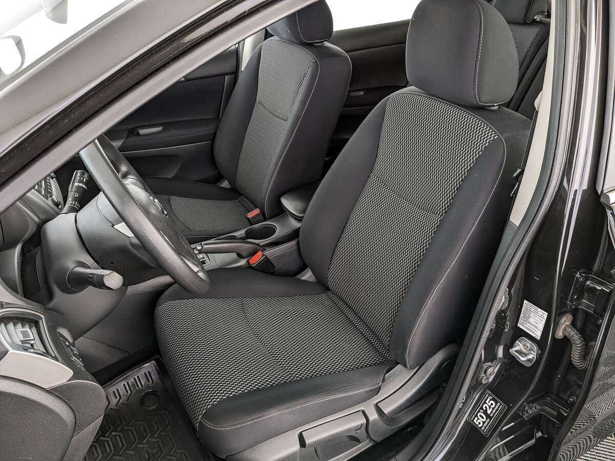 Nissan Tiida 2015 года с пробегом. Фото: #15