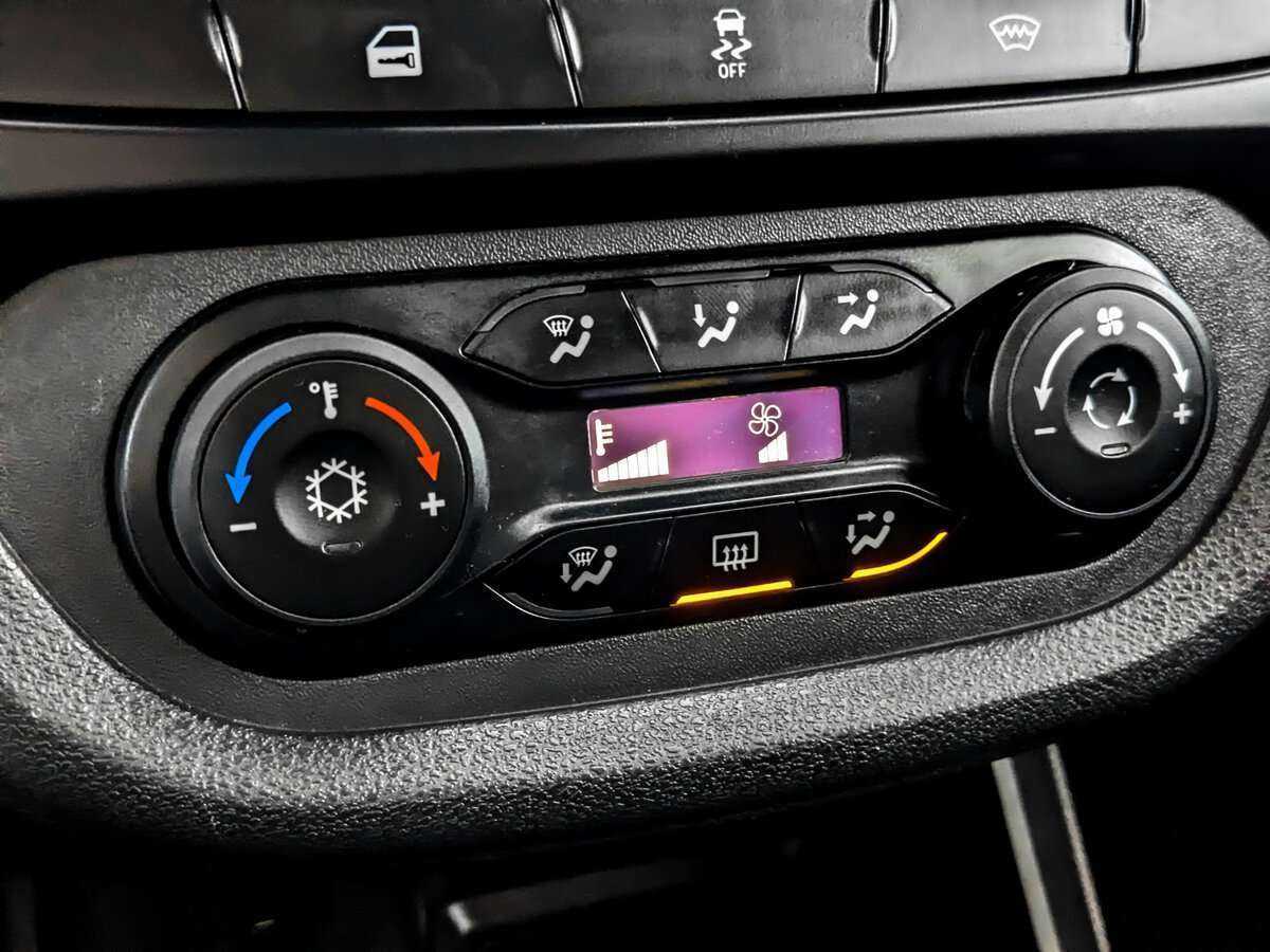 Lada (ВАЗ) Vesta 2021 года с пробегом. Фото: #18