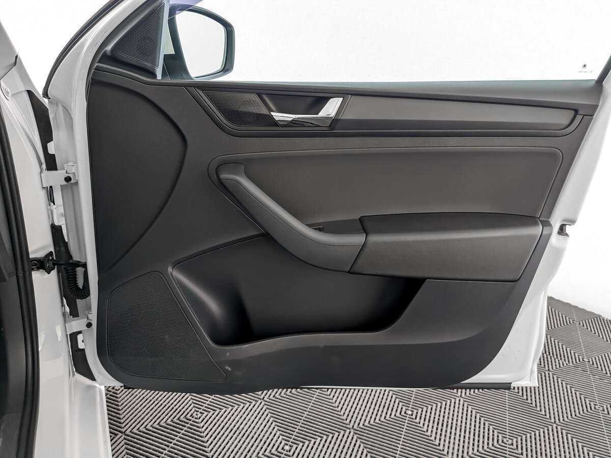 Skoda Rapid 2017 года с пробегом. Фото: #19