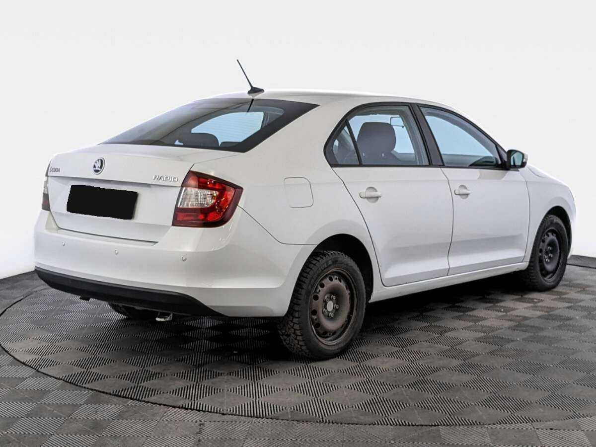 Skoda Rapid 2018 года с пробегом. Фото: #4