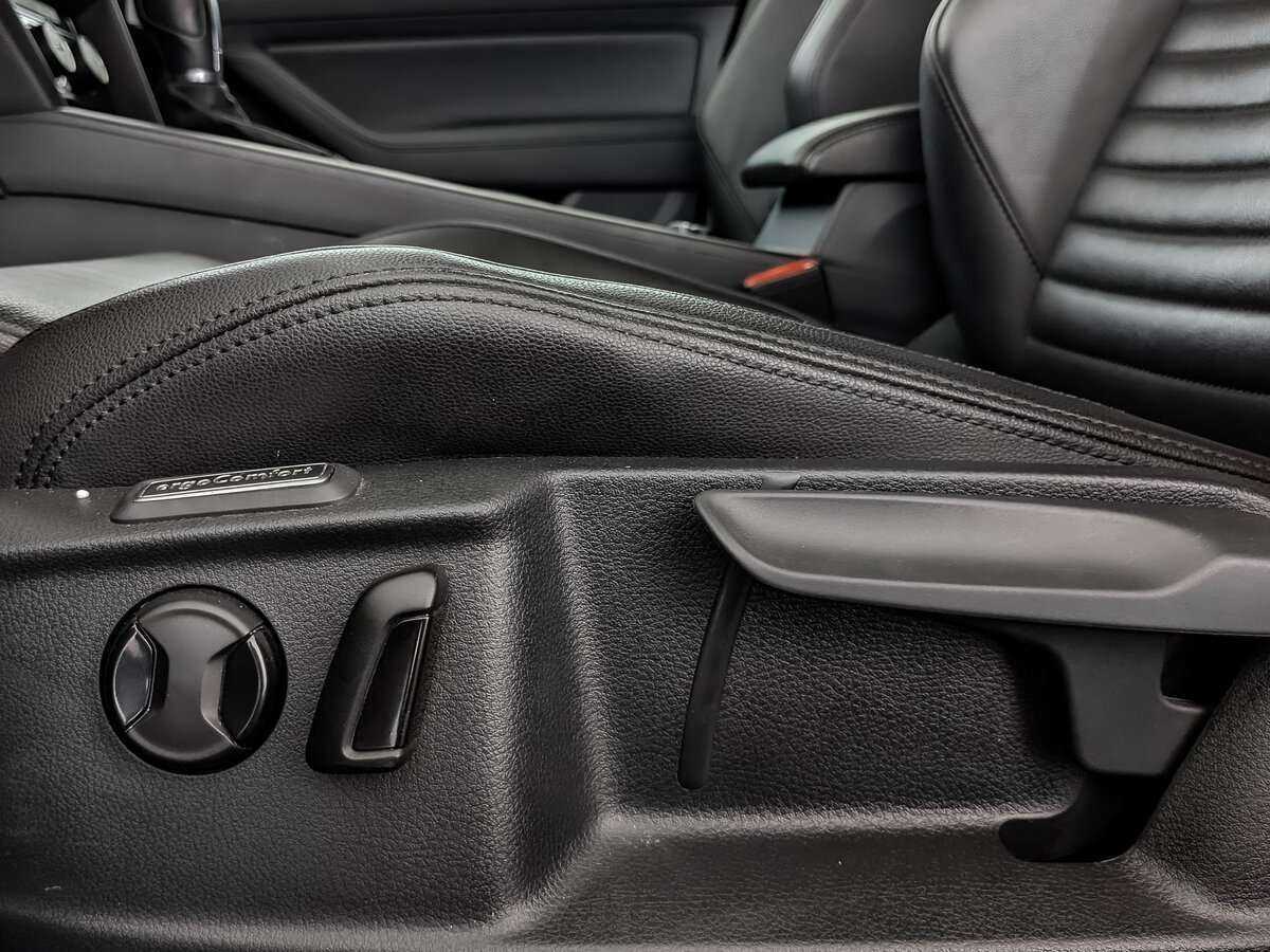 Volkswagen Passat 2019 года с пробегом. Фото: #16