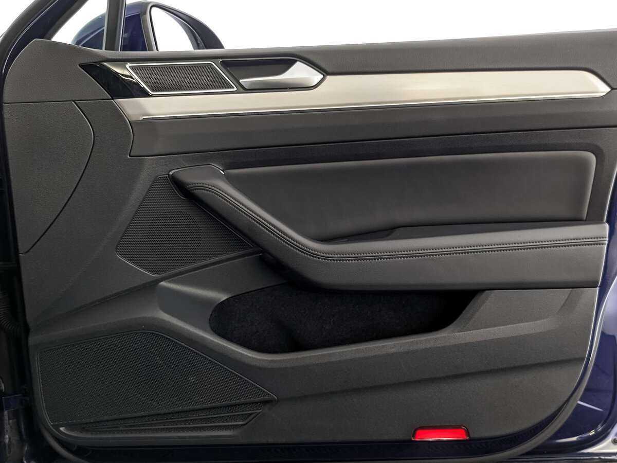 Volkswagen Passat 2019 года с пробегом. Фото: #20