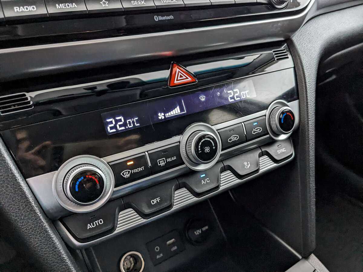 Hyundai Elantra 2020 года с пробегом. Фото: #16