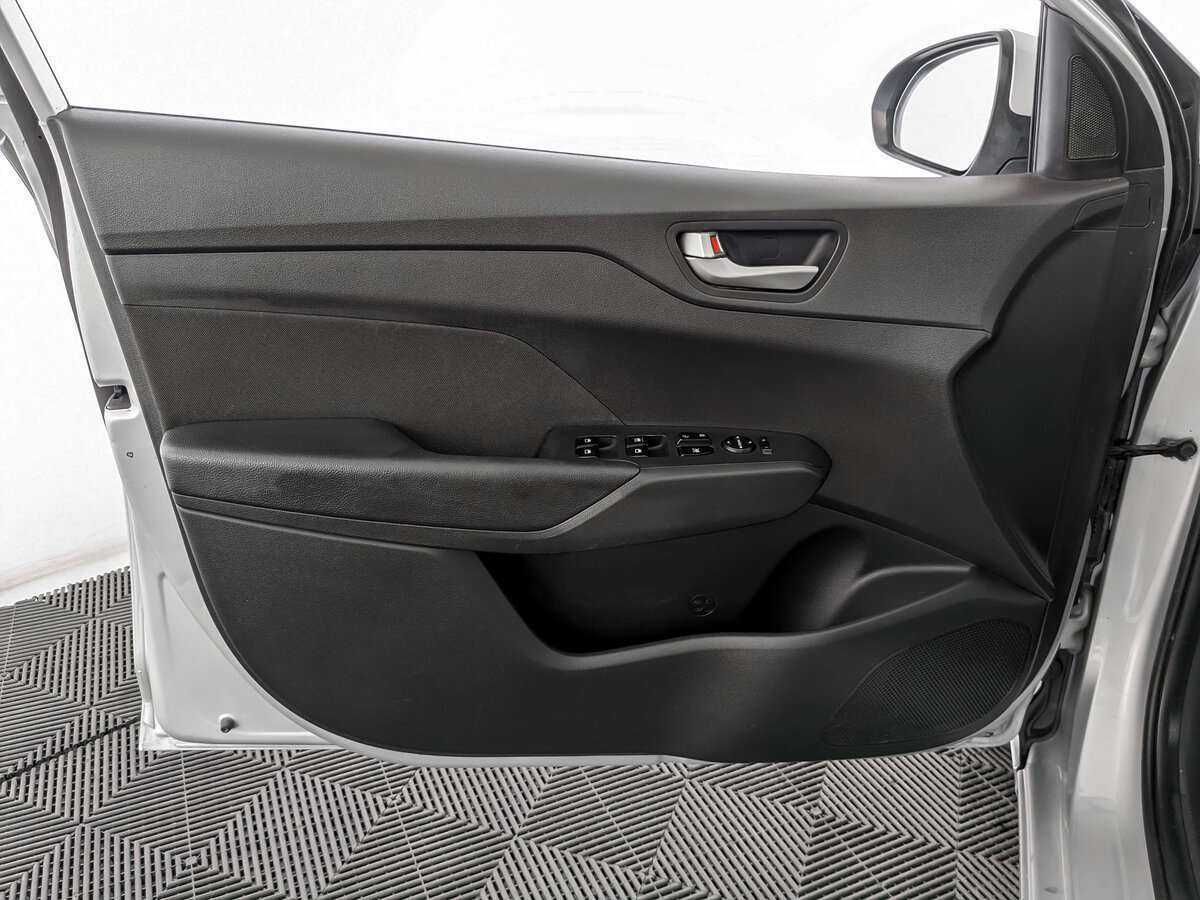 Hyundai Solaris 2018 года с пробегом. Фото: #18