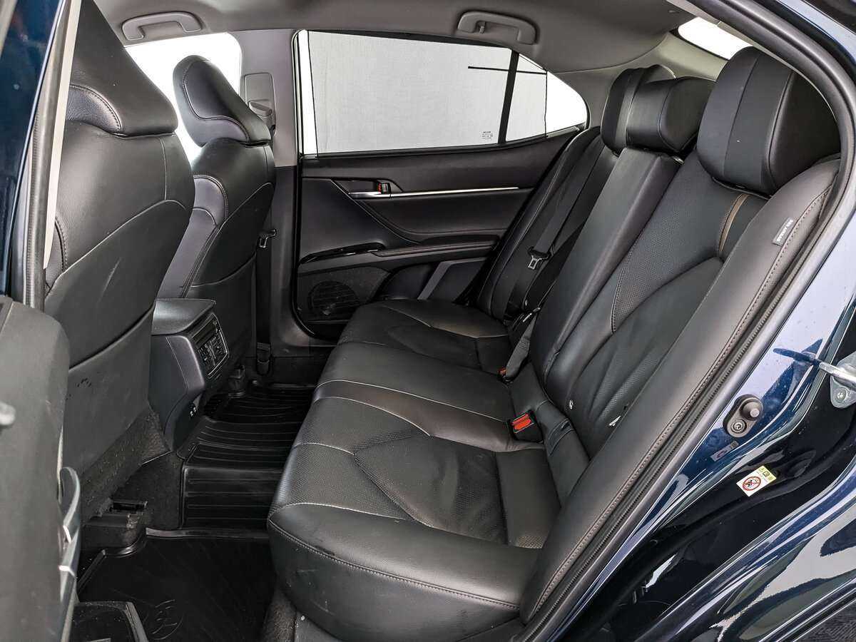 Toyota Camry 2018 года с пробегом. Фото: #13