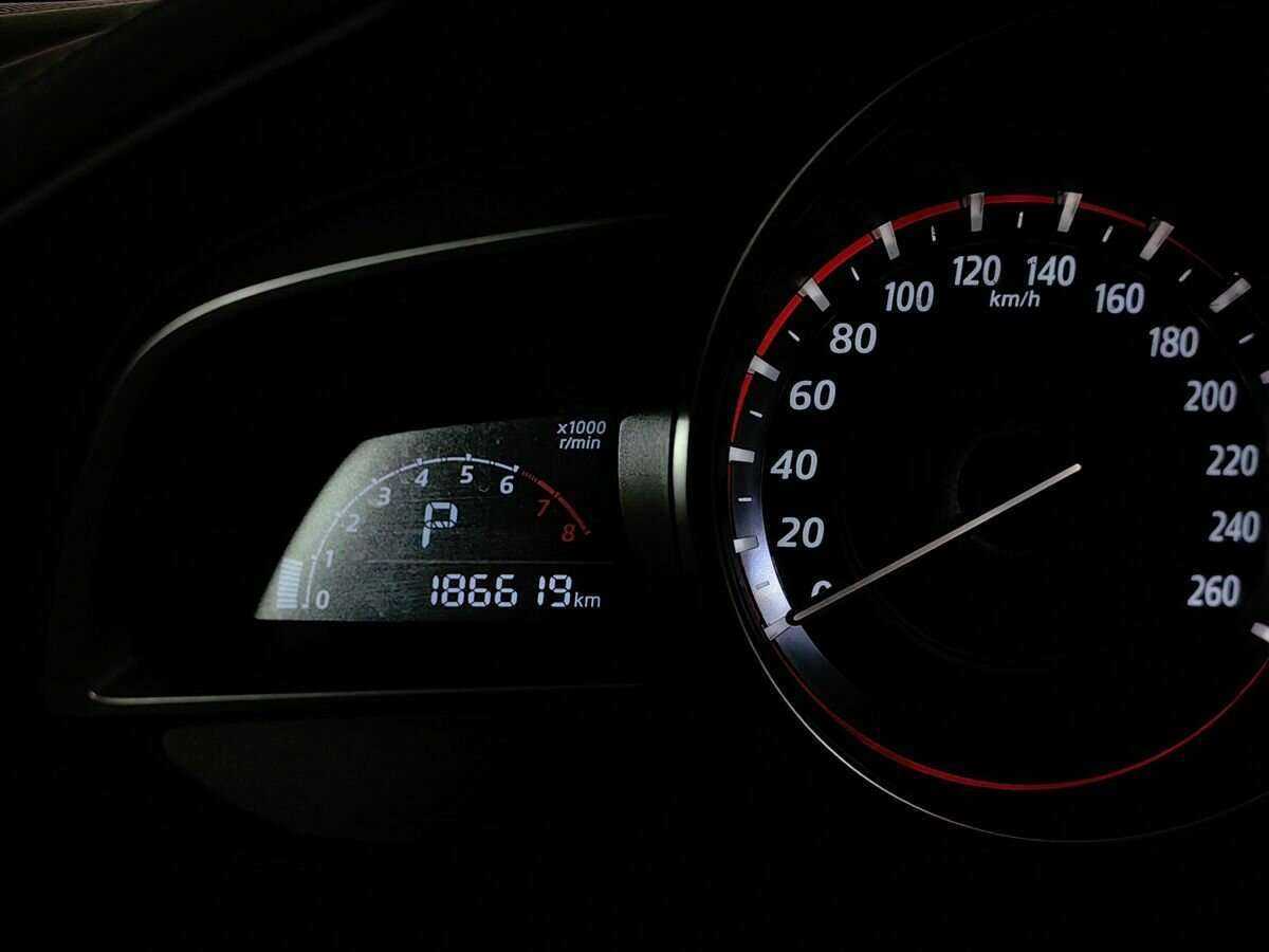 Mazda 3 2014 года с пробегом. Фото: #14