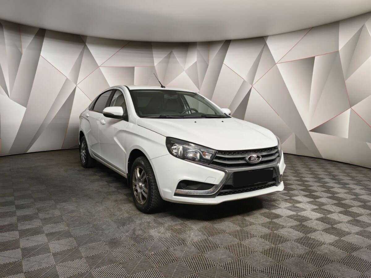 Lada (ВАЗ) Vesta 2018 года с пробегом. Фото: #1