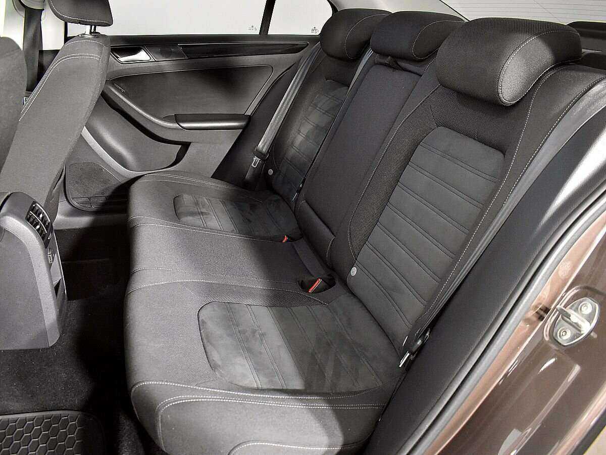 Volkswagen Jetta 2017 года с пробегом. Фото: #7