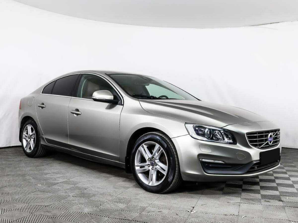 Volvo S60 2014 года с пробегом. Фото: #2
