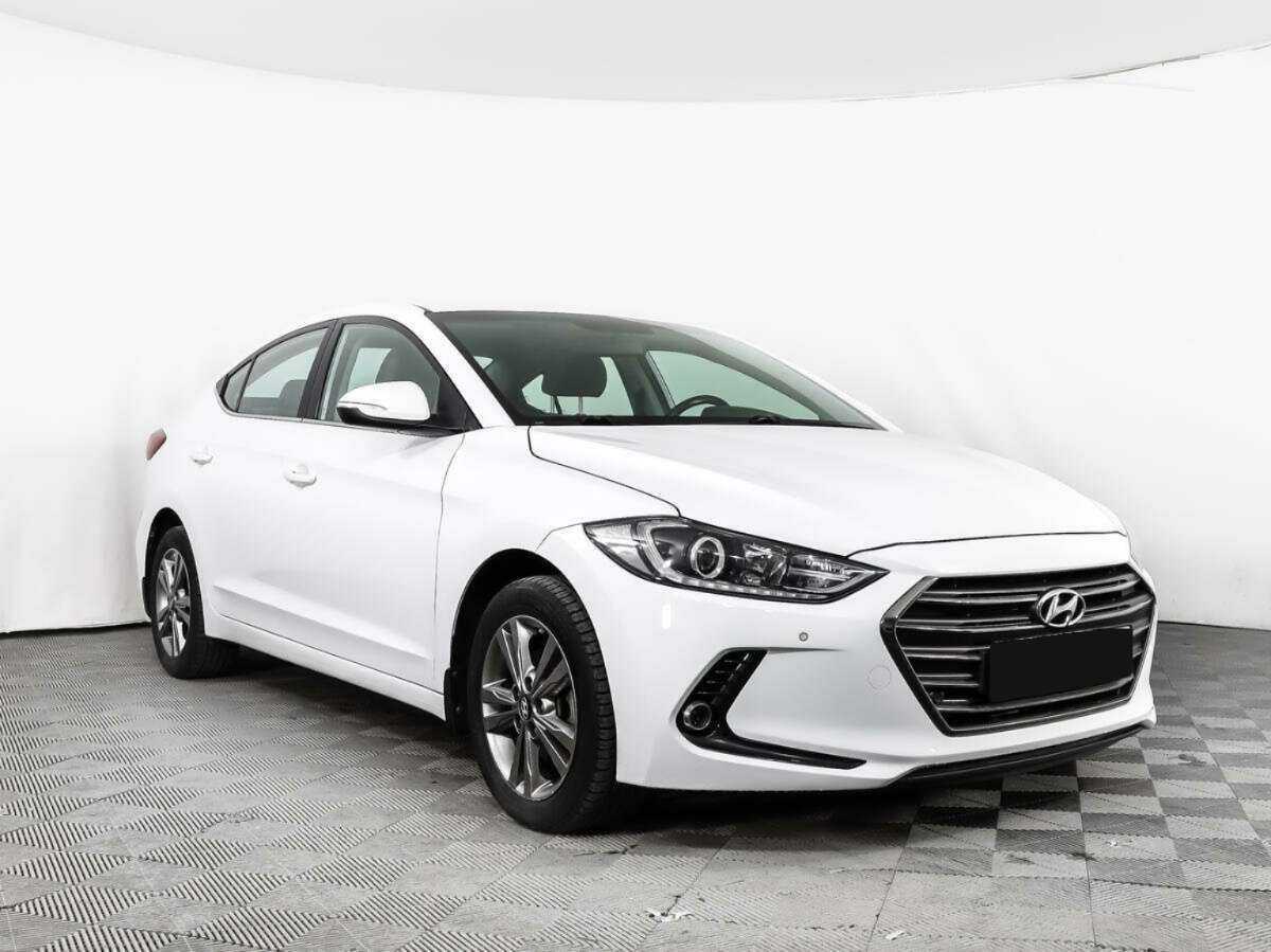 Hyundai Elantra 2017 года с пробегом. Фото: #2