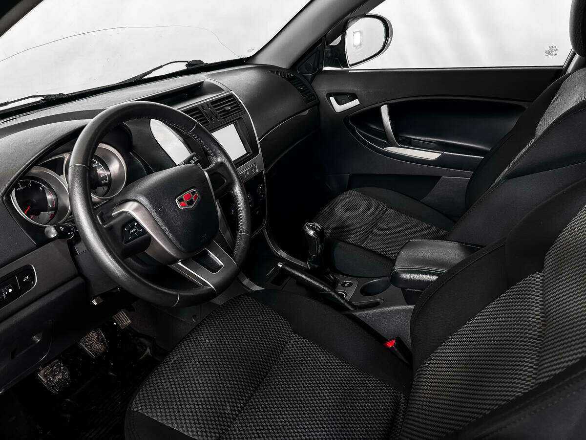 Geely Emgrand X7 2015 года с пробегом. Фото: #8