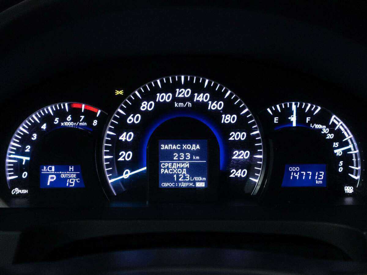 Toyota Camry 2013 года с пробегом. Фото: #11