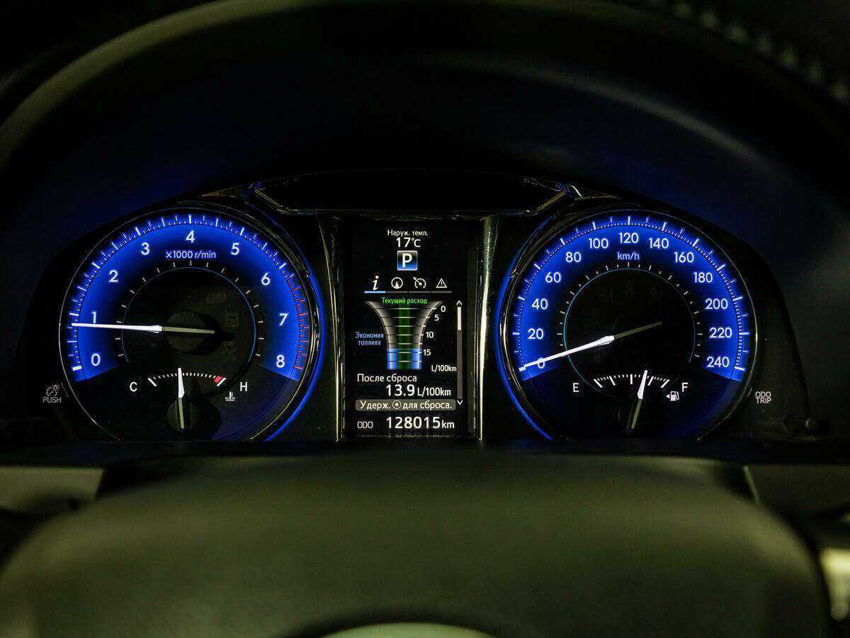 Toyota Camry 2015 года с пробегом. Фото: #10