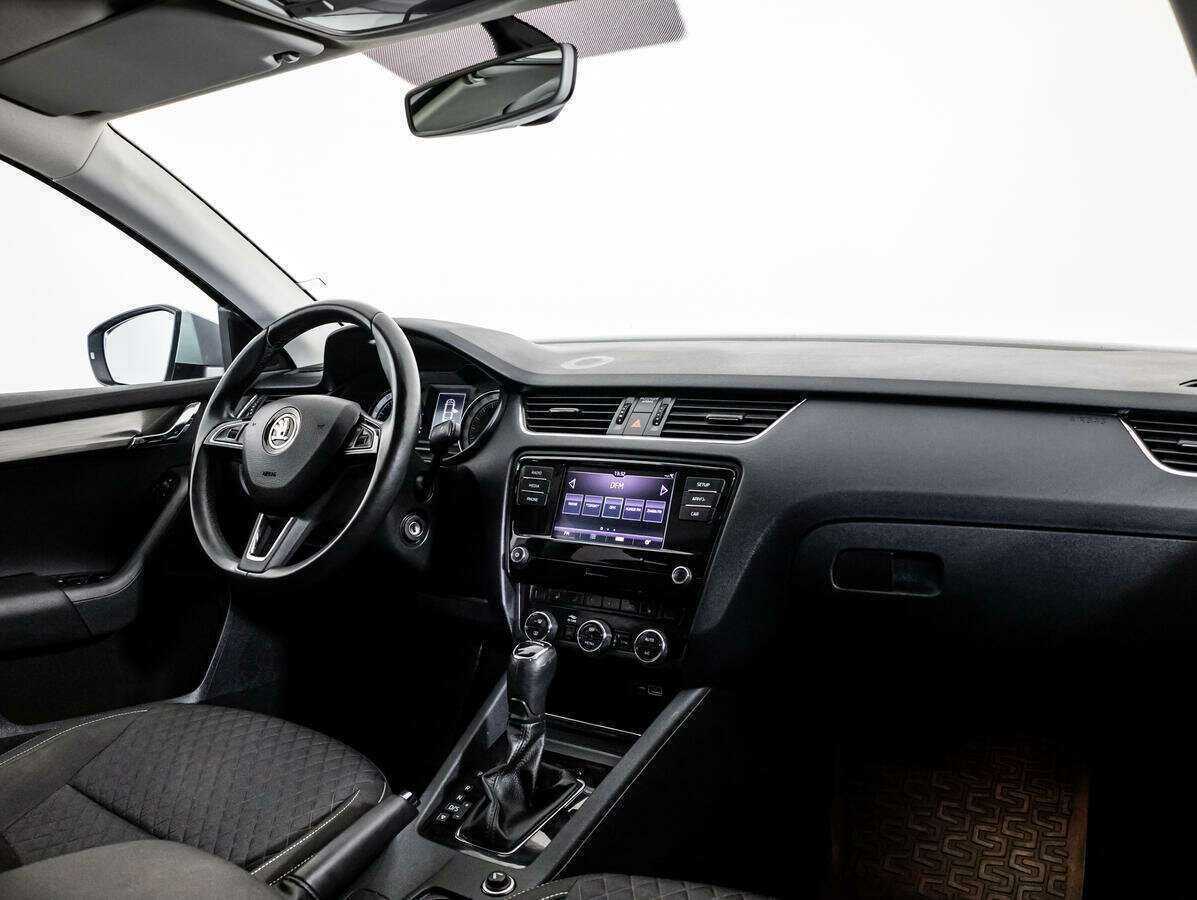 Skoda Octavia 2018 года с пробегом. Фото: #6