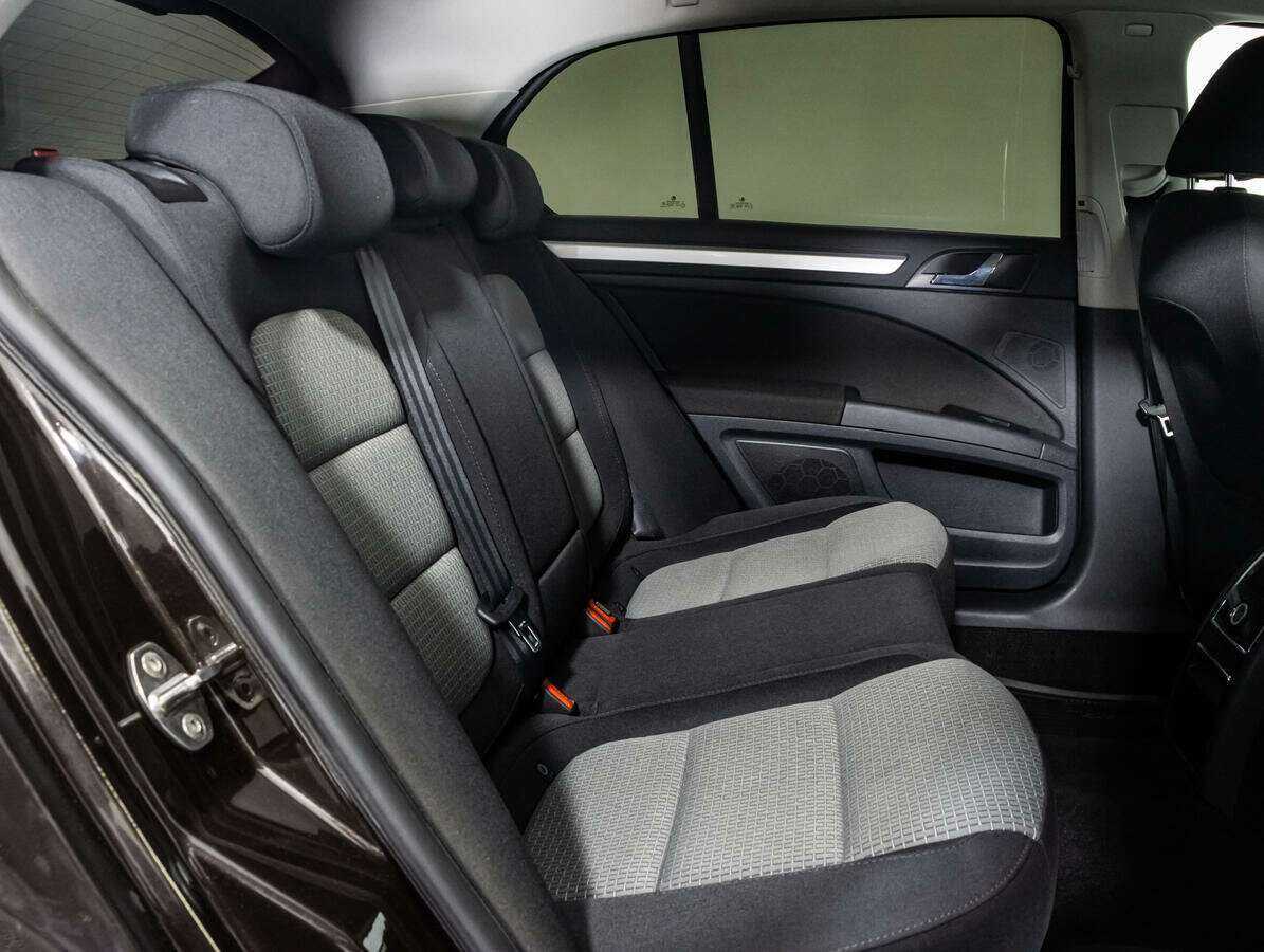 Skoda Superb 2012 года с пробегом. Фото: #14