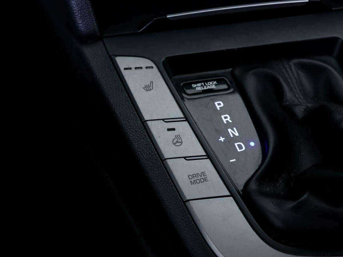 Hyundai Elantra 2017 года с пробегом. Фото: #11