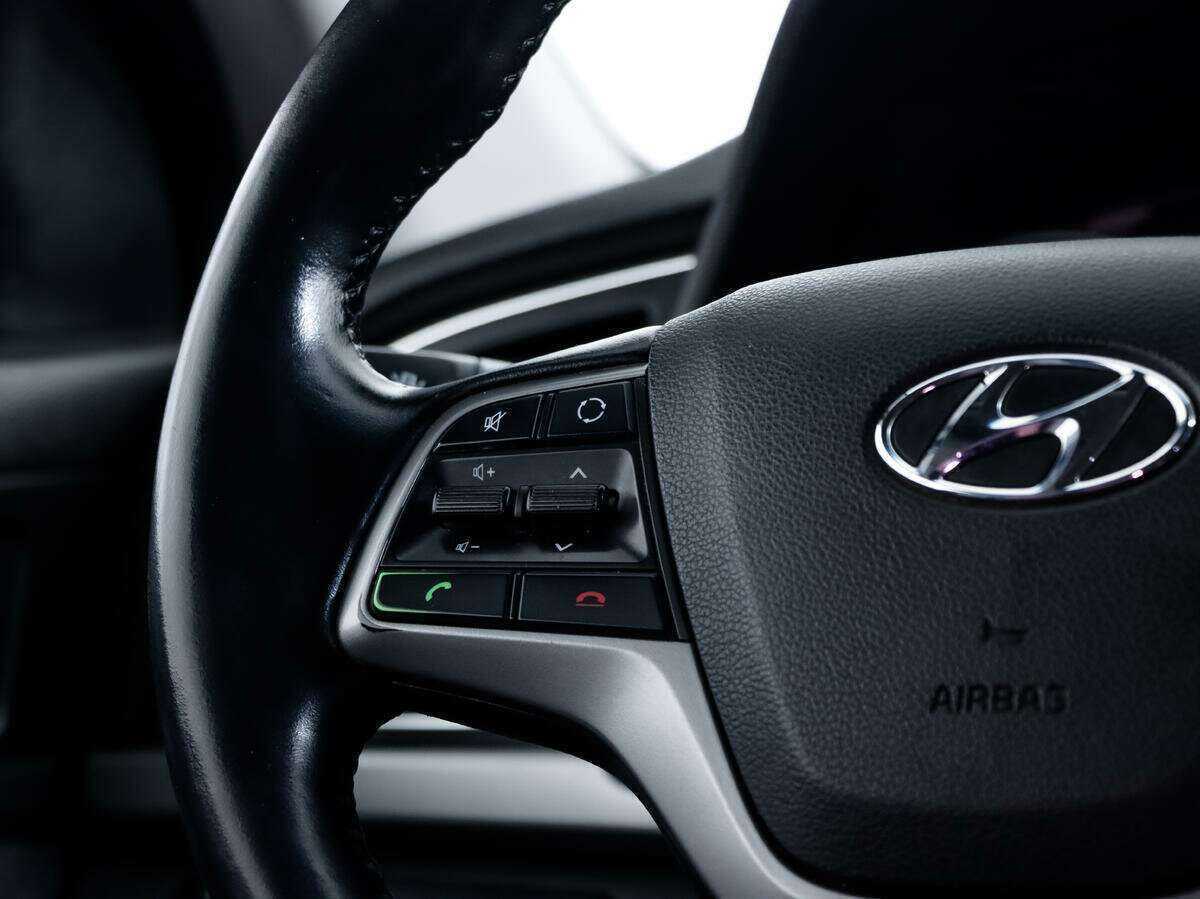 Hyundai Elantra 2017 года с пробегом. Фото: #12