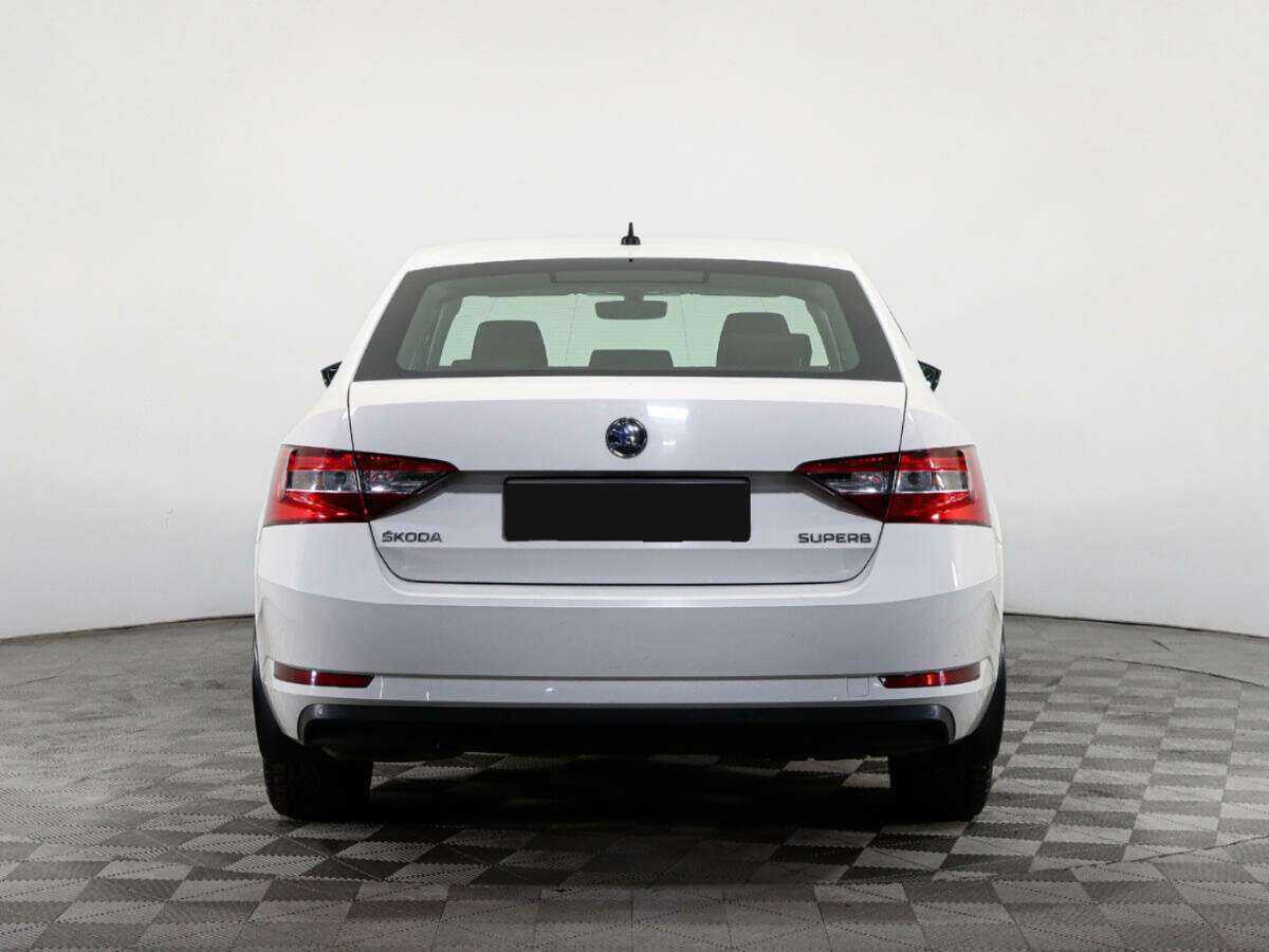 Skoda Superb 2016 года с пробегом. Фото: #4