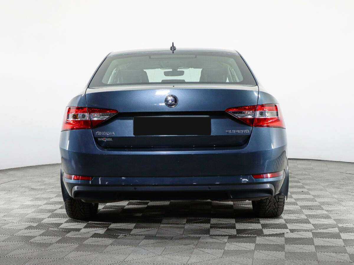Skoda Superb 2018 года с пробегом. Фото: #4