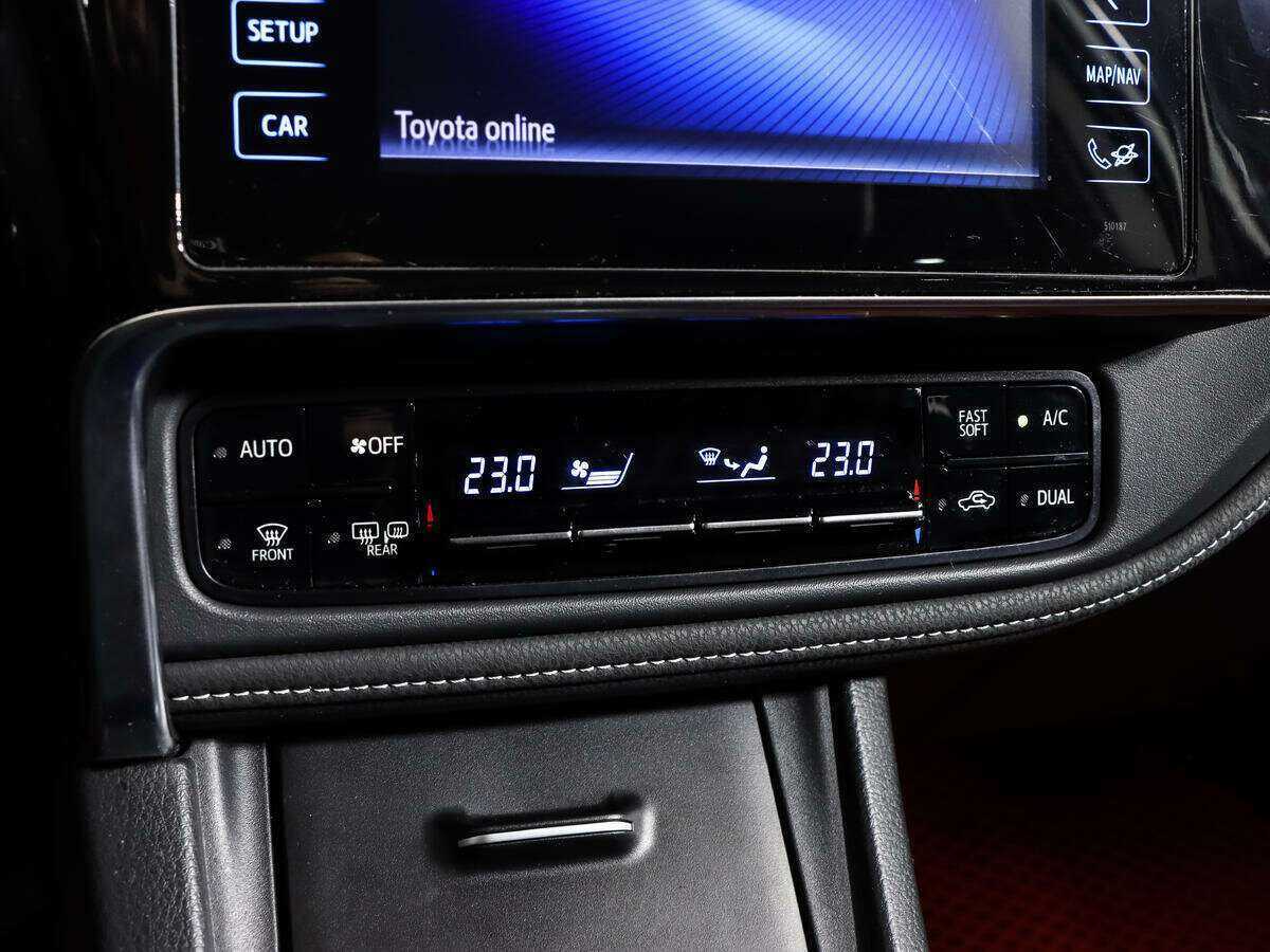 Toyota Corolla 2018 года с пробегом. Фото: #15