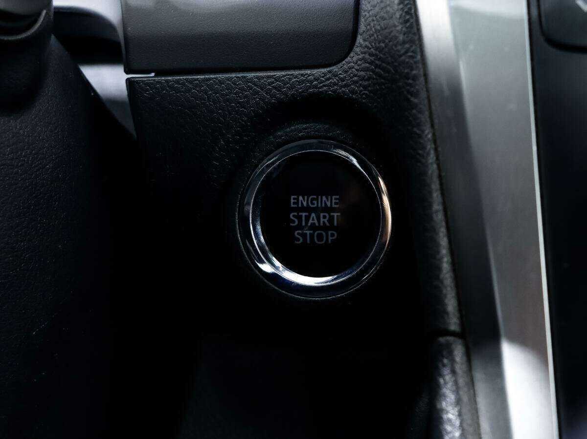 Toyota Camry 2017 года с пробегом. Фото: #12