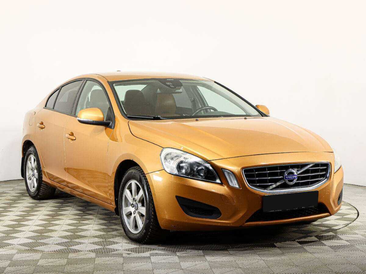 Volvo S60 2012 года с пробегом. Фото: #2