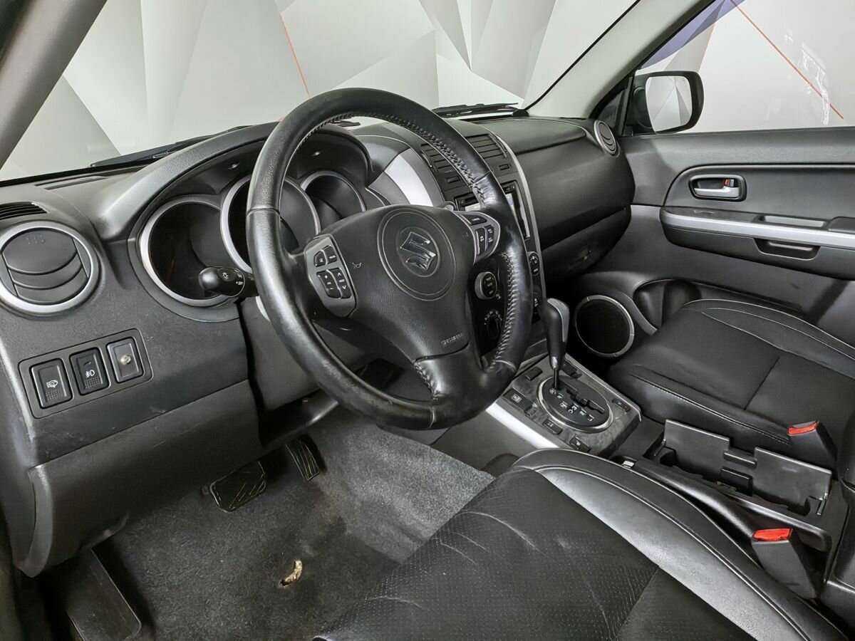 Suzuki Grand Vitara 2014 года с пробегом. Фото: #12