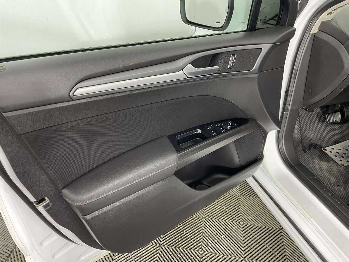 Ford Mondeo 2015 года с пробегом. Фото: #7