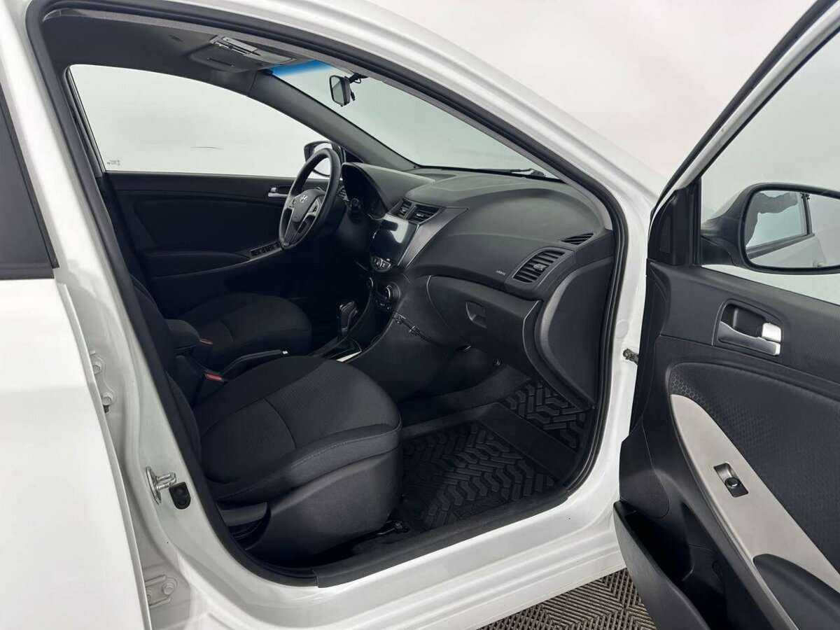 Hyundai Solaris 2016 года с пробегом. Фото: #12