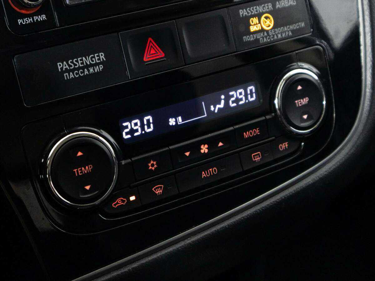 Mitsubishi Outlander 2017 года с пробегом. Фото: #16