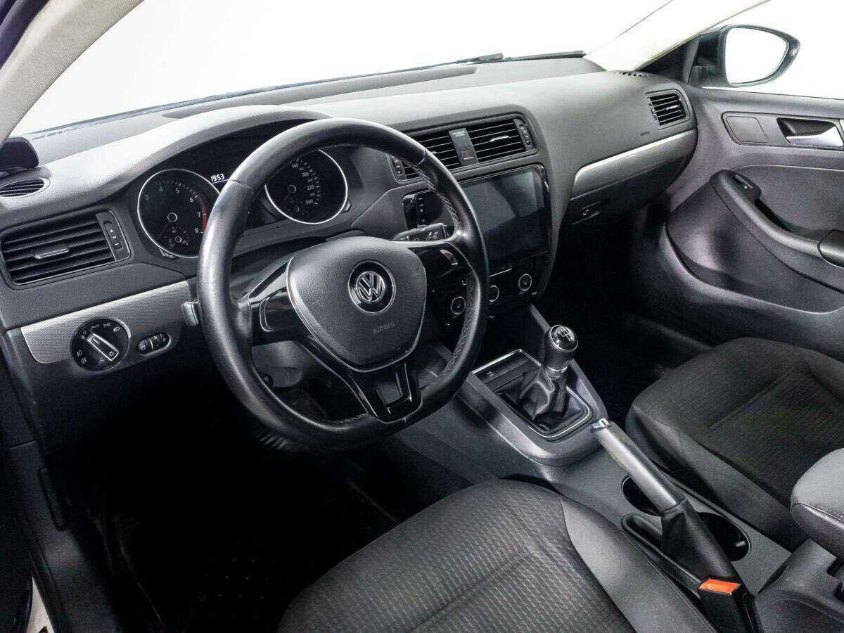 Volkswagen Jetta 2015 года с пробегом. Фото: #10