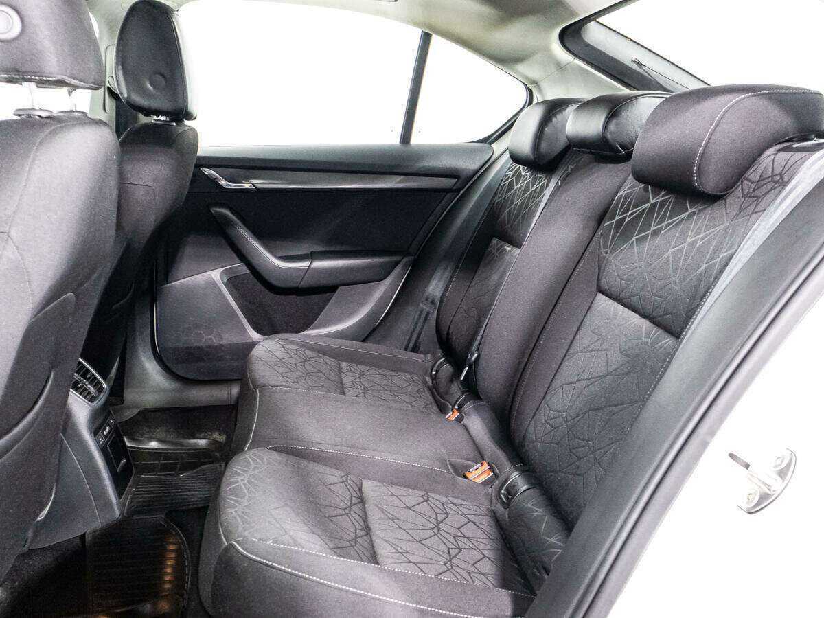 Skoda Octavia 2019 года с пробегом. Фото: #9