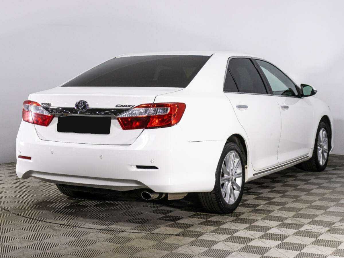 Toyota Camry 2012 года с пробегом. Фото: #4