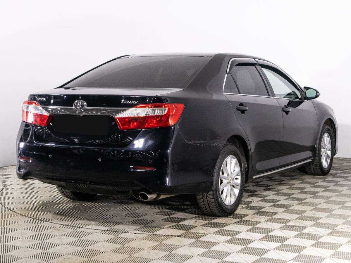 Toyota Camry 2012 года с пробегом. Фото: #4