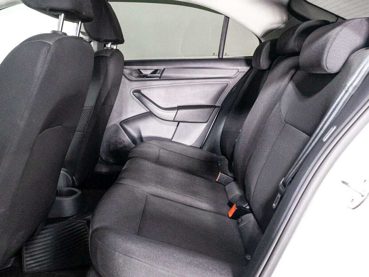 Skoda Rapid 2018 года с пробегом. Фото: #9