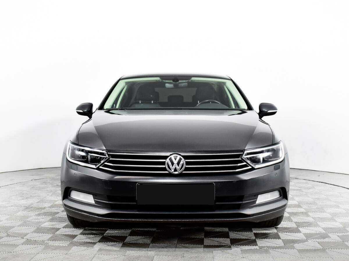 Volkswagen Passat 2017 года с пробегом. Фото: #1