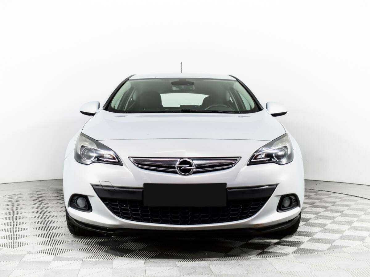 Opel Astra 2012 года с пробегом. Фото: #1