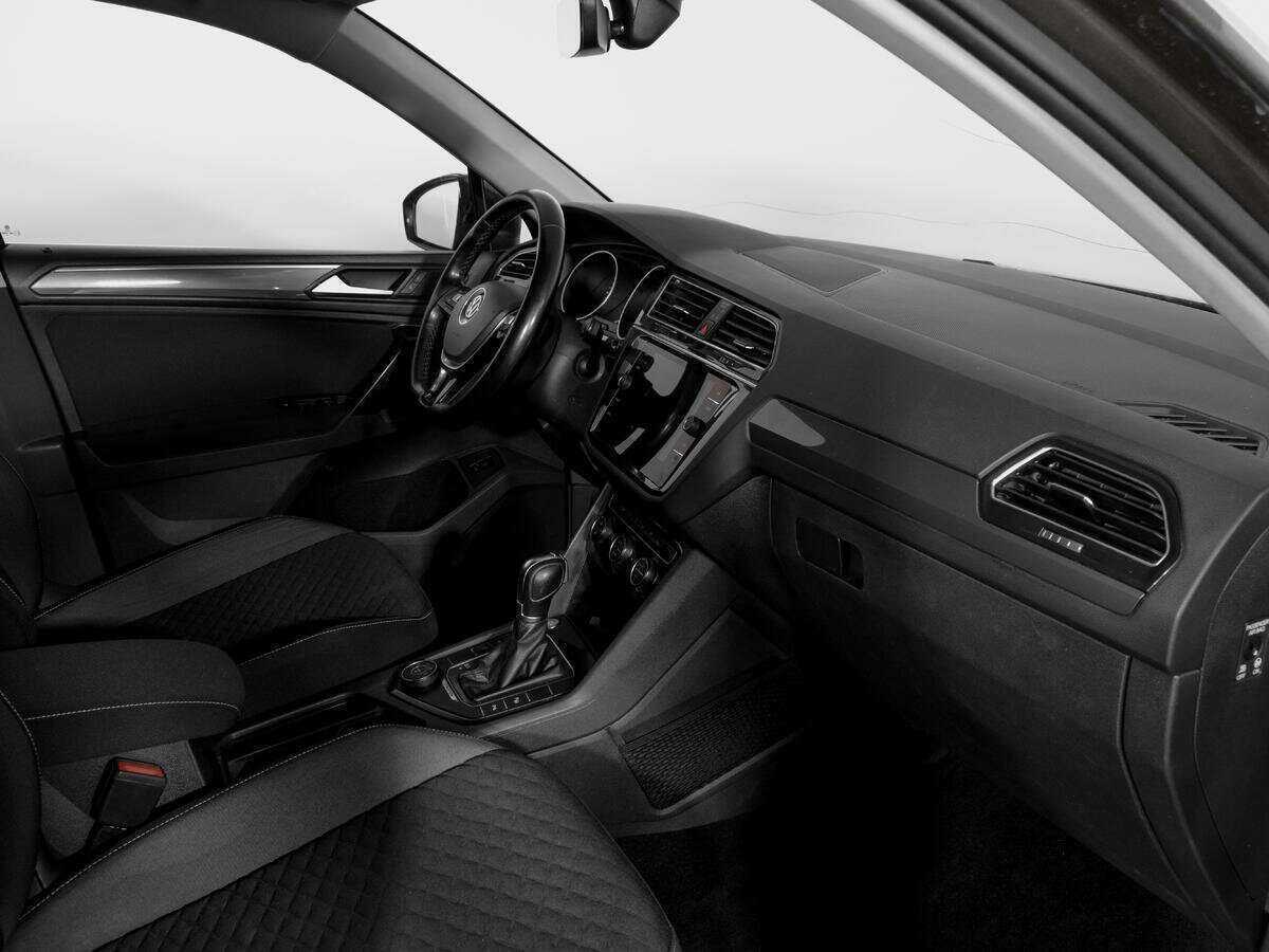 Volkswagen Tiguan 2018 года с пробегом. Фото: #8