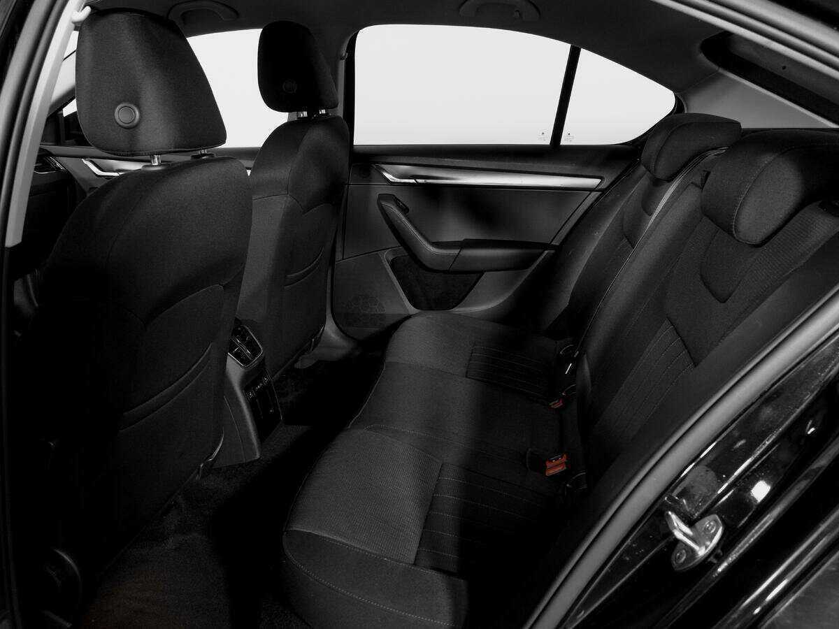 Skoda Octavia 2018 года с пробегом. Фото: #9
