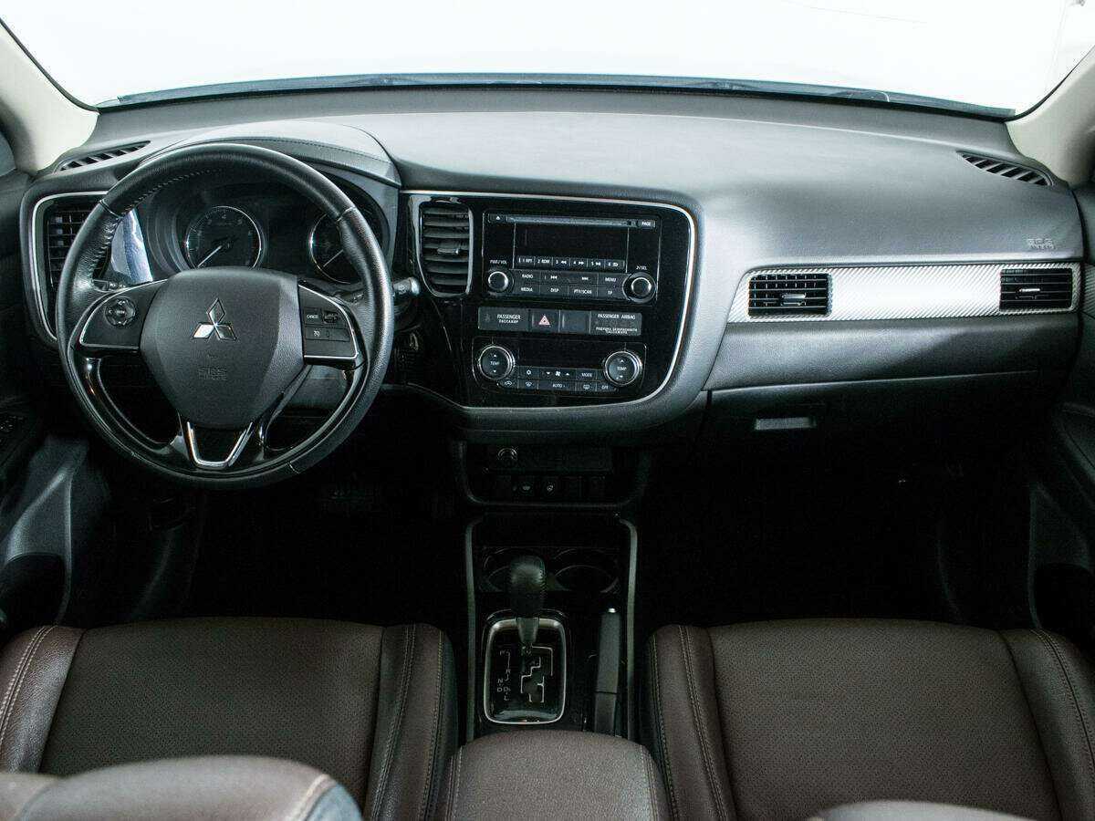 Mitsubishi Outlander 2017 года с пробегом. Фото: #10