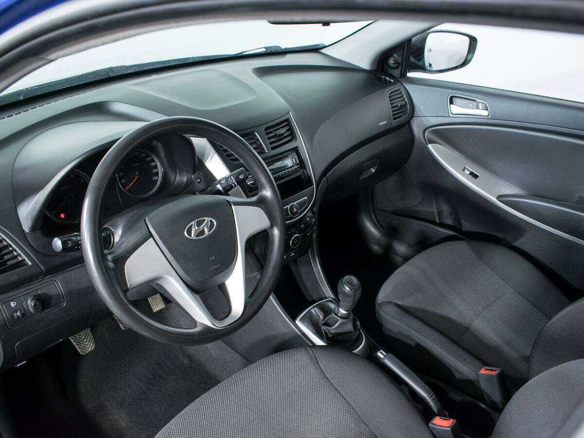 Hyundai Solaris 2012 года с пробегом. Фото: #12