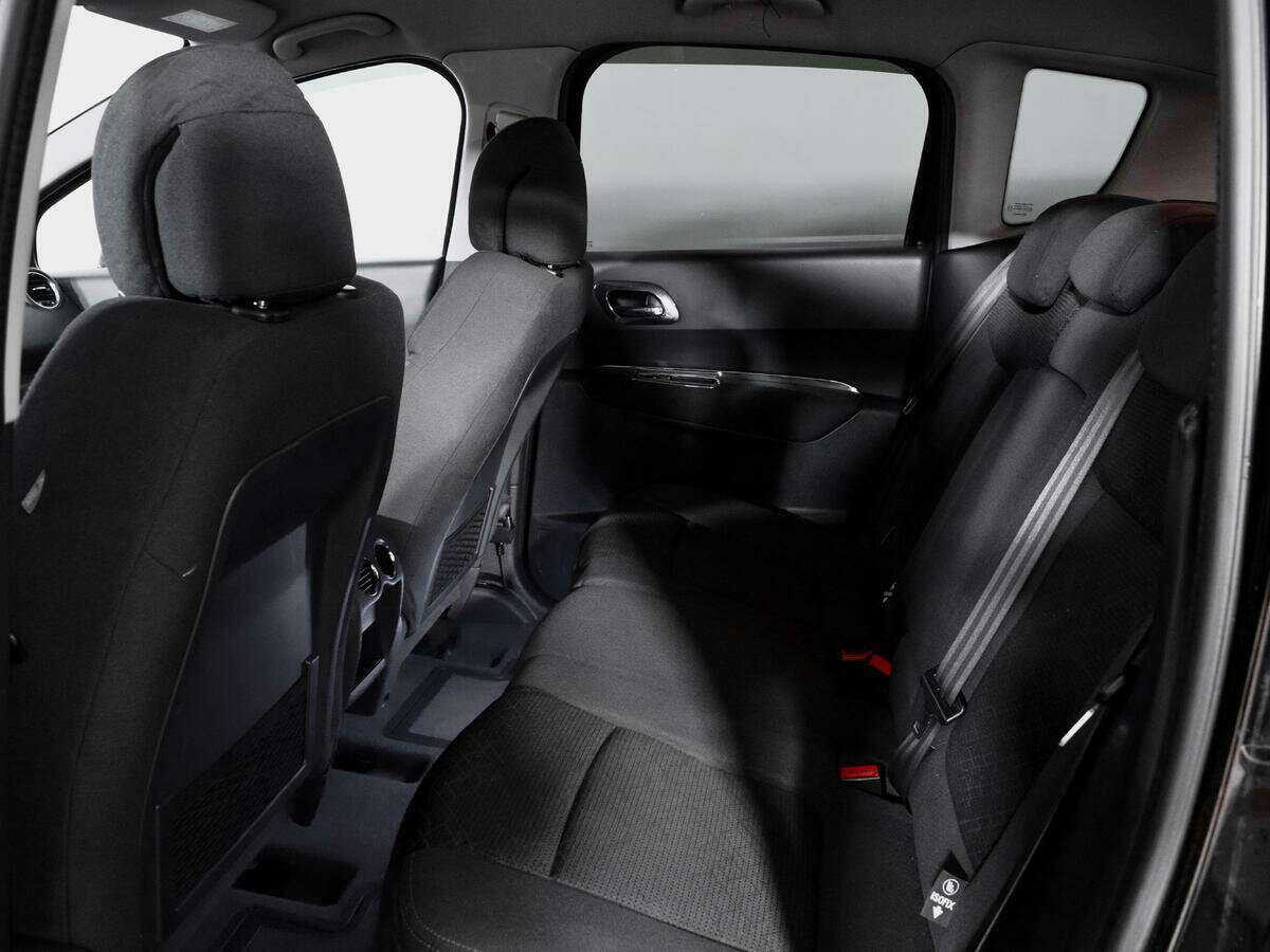 Peugeot 3008 2014 года с пробегом. Фото: #9