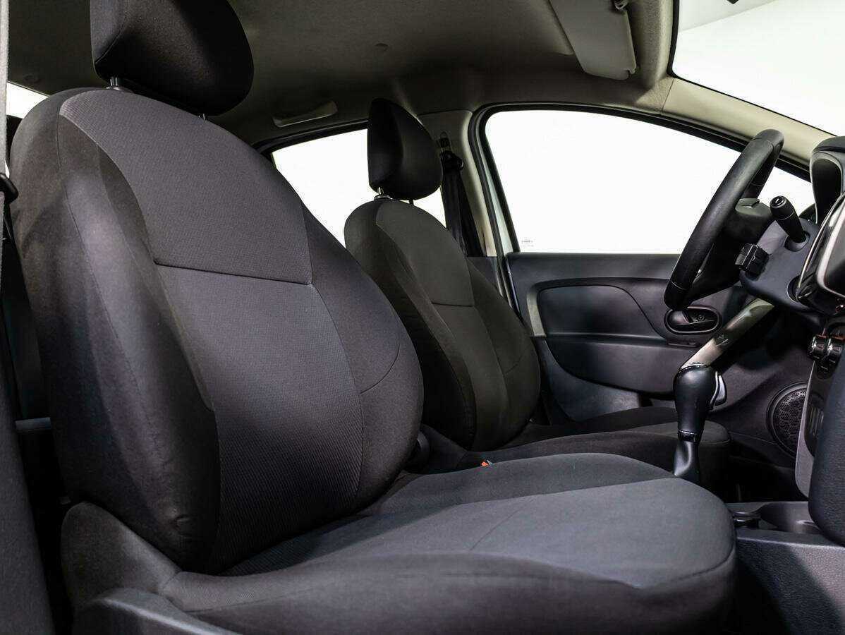 Renault Logan 2019 года с пробегом. Фото: #9