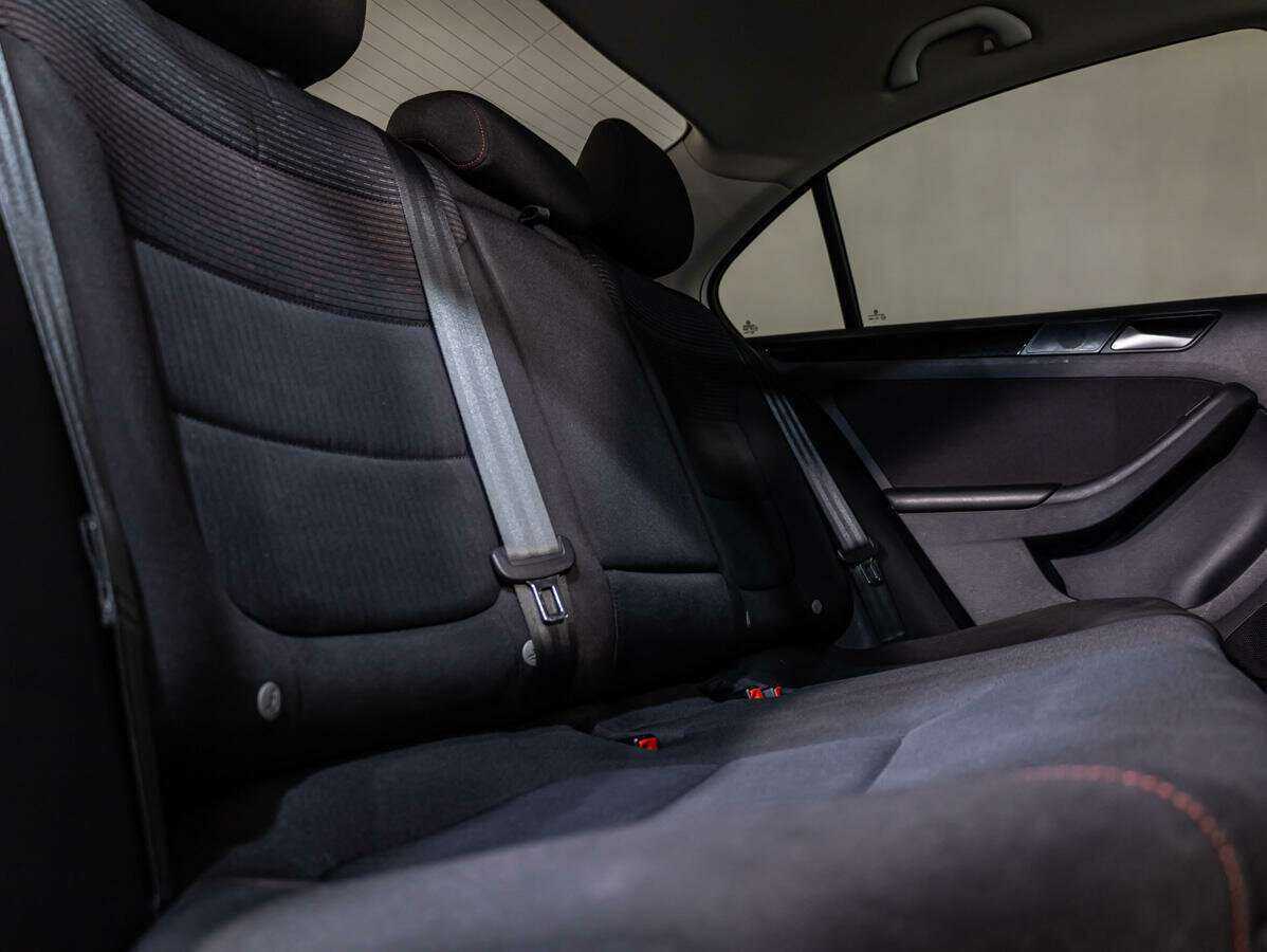 Volkswagen Jetta 2017 года с пробегом. Фото: #10