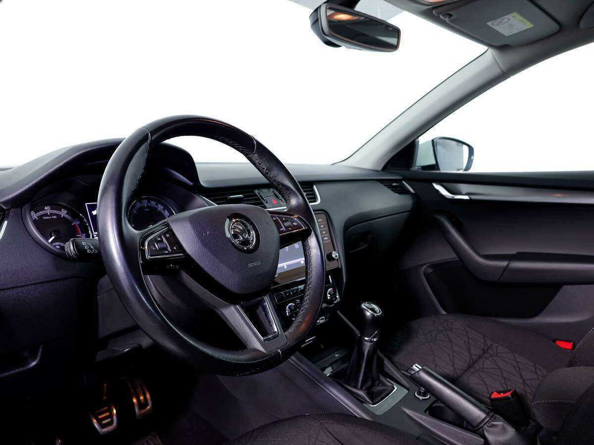 Skoda Octavia 2018 года с пробегом. Фото: #12